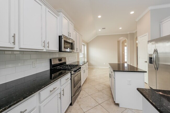 Building Photo - 18914 Sorrento Pt Dr