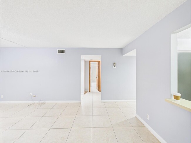 Building Photo - 4113 NW 88th Ave