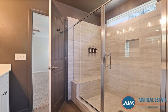 Building Photo - Spacious and Modern 4BR Home in Millstone ...