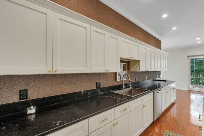 Building Photo - 2702 Prestwick Dr