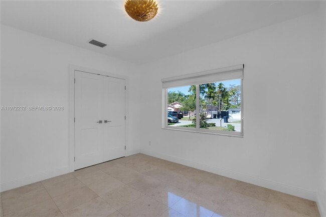 Building Photo - 6376 SW 20th St