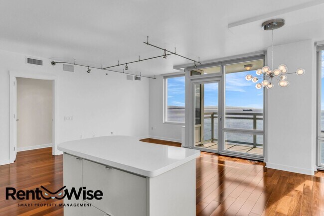 Building Photo - 501 Beale St