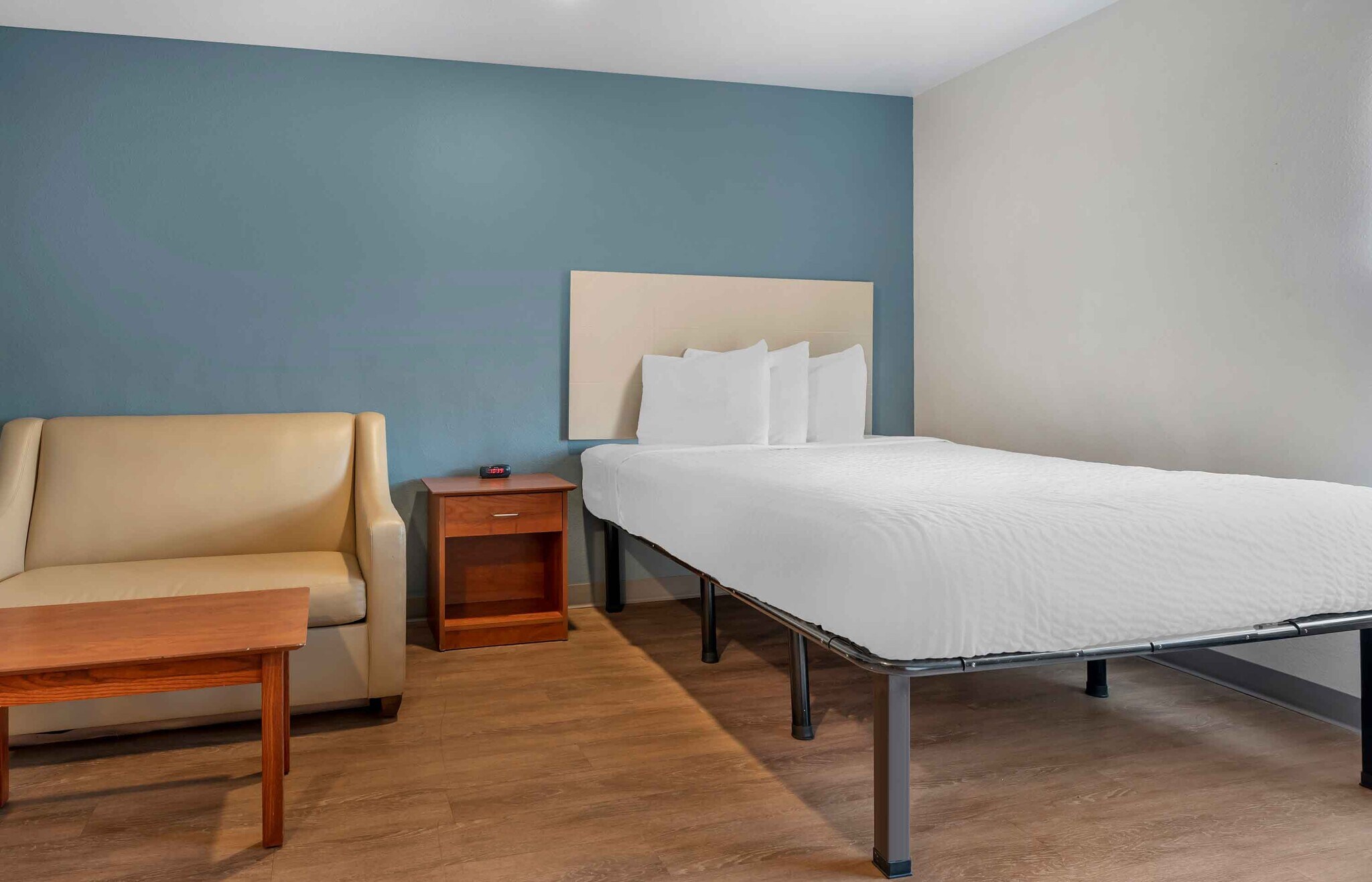 Building Photo - Furnished Studio-Indianapolis - West