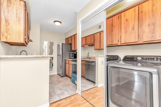 Building Photo - 1500 Bay Area Blvd