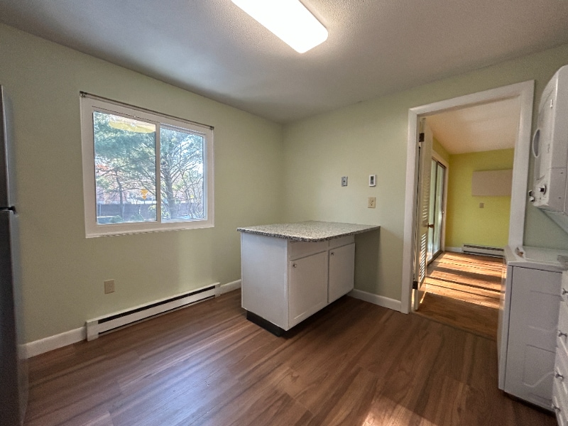 Building Photo - 6 Ternay Garden St