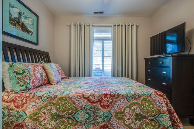 Building Photo - FURNISHED CONDO - LEWES