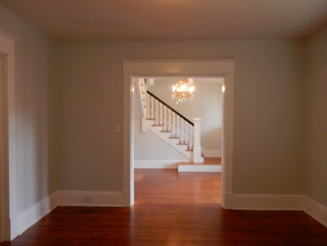 Building Photo - Spacious 3 BR home in Old SW, close to YMC...