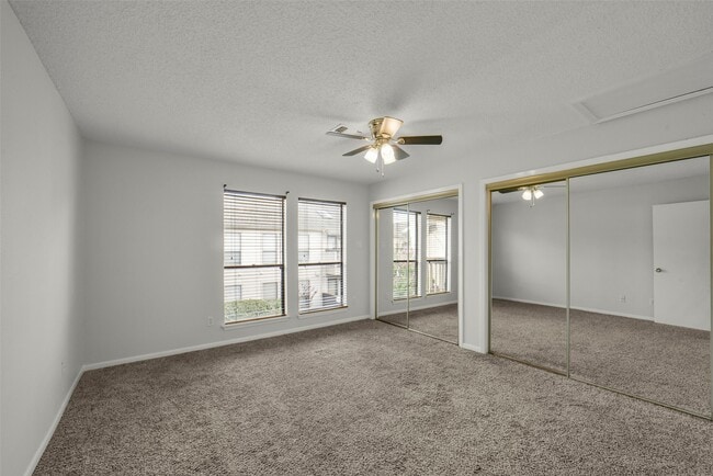 Building Photo - 2277 S Kirkwood Rd