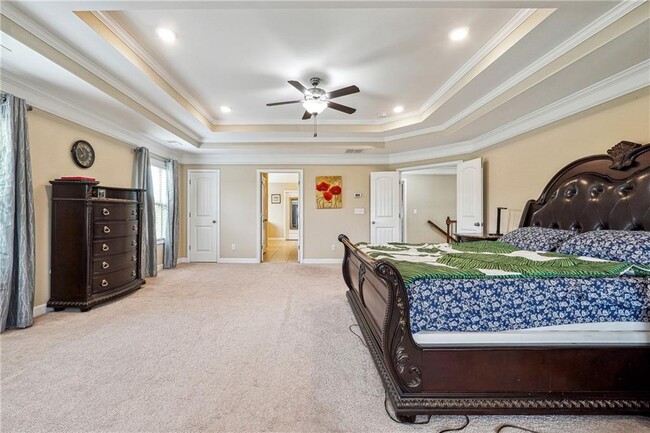 Building Photo - 5230 Edgebrook Dr