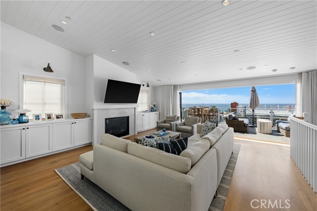 Building Photo - 2427 Silverstrand Ave