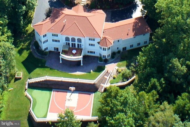 Primary Photo - 429 Wendover Dr