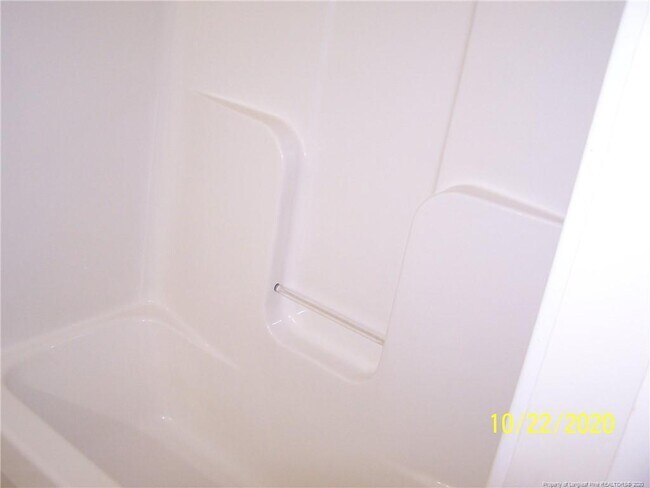 Building Photo - 6316 Chagrin Rd