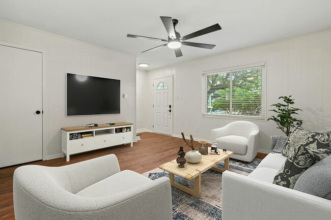 Primary Photo - 12 Grove St