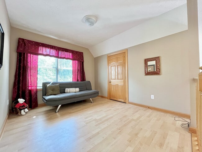 Building Photo - 6286 Fenn Rd