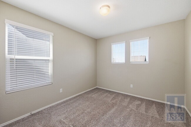 Building Photo - 108 Wind Flower Ln