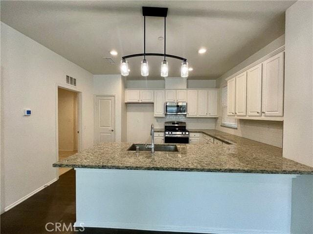 Building Photo - 205 W Via Presido