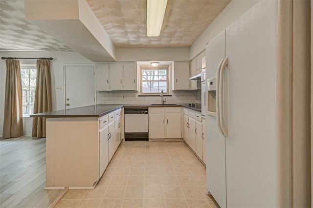 Building Photo - 10910 Marchant Cir