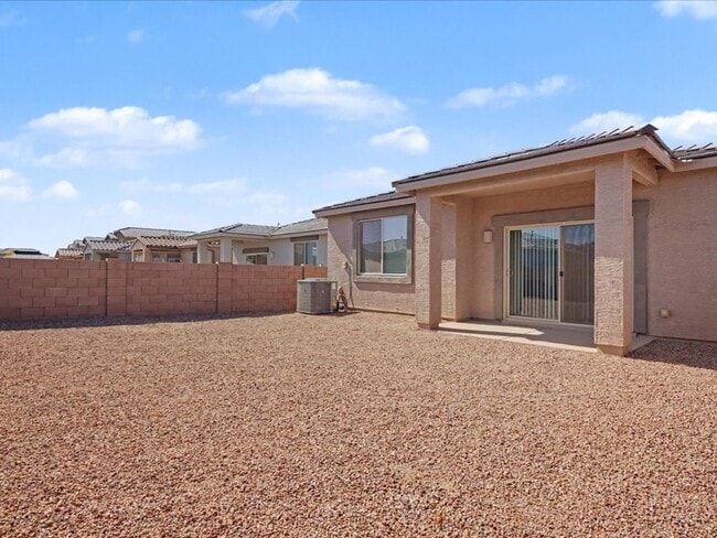 Building Photo - Spacious 4-Bedroom Home with Modern Features & EV Charging!