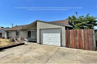 Building Photo - 6005 N Haven Dr