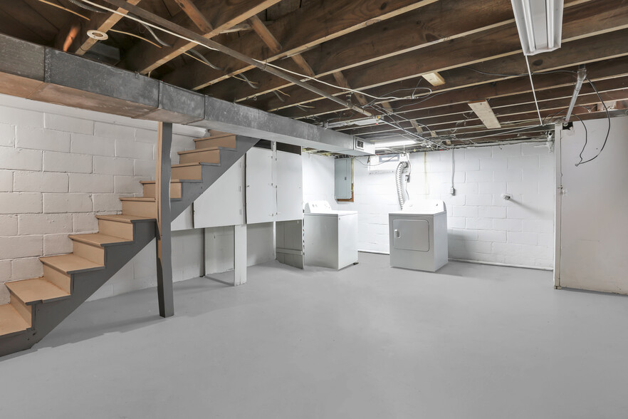 Building Photo - 3086 Sullivant Ave