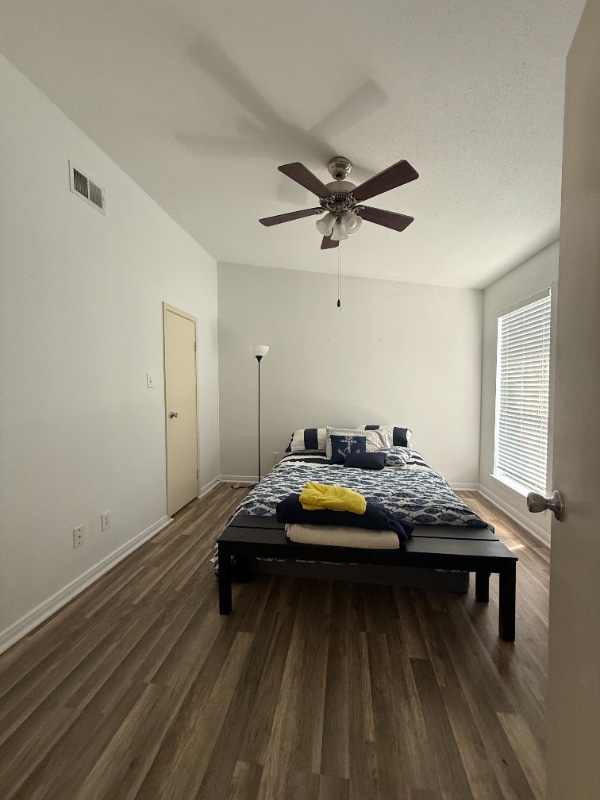 Building Photo - 3506 Cove View Blvd