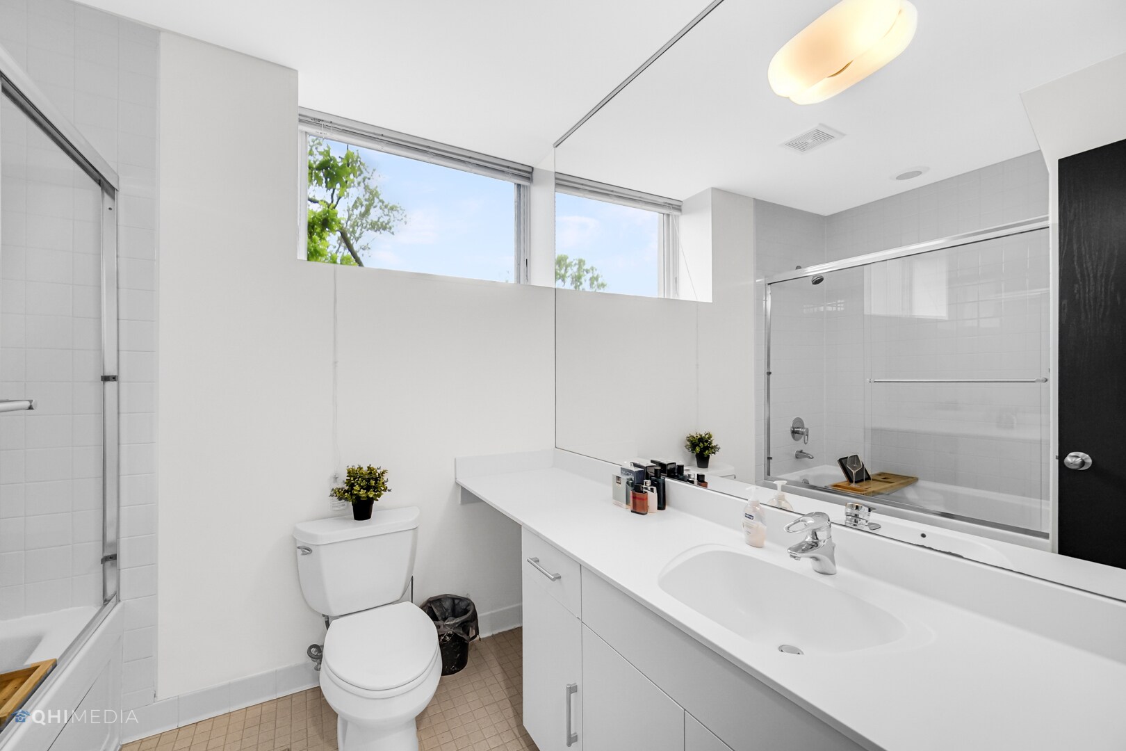 Building Photo - 2828 N Talman Ave