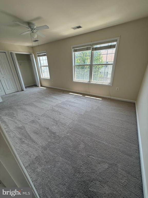 Building Photo - 61 Sire Way