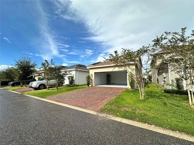 Building Photo - 11832 Charades St