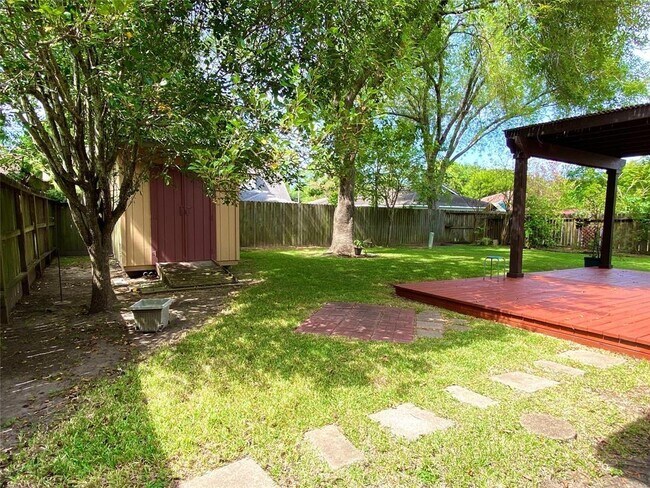 Building Photo - 747 Seamaster Dr