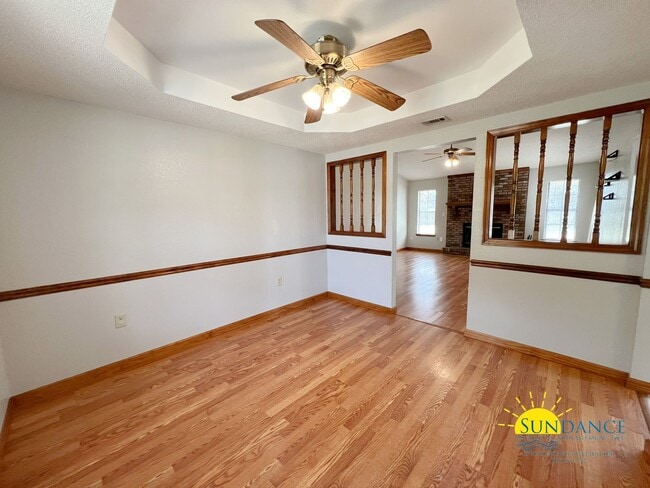 Building Photo - Charming 3 Bedroom Home in Countryview Estates community with Solar Panels!