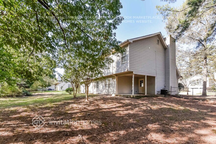 Building Photo - 1055 Burning Bush Dr