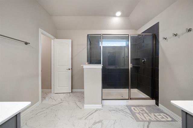 Building Photo - 2093 Almassera Dr