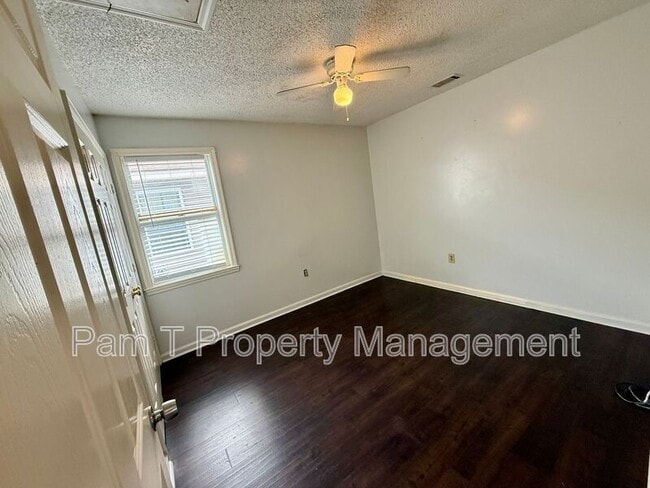 Building Photo - 768 Wolf St