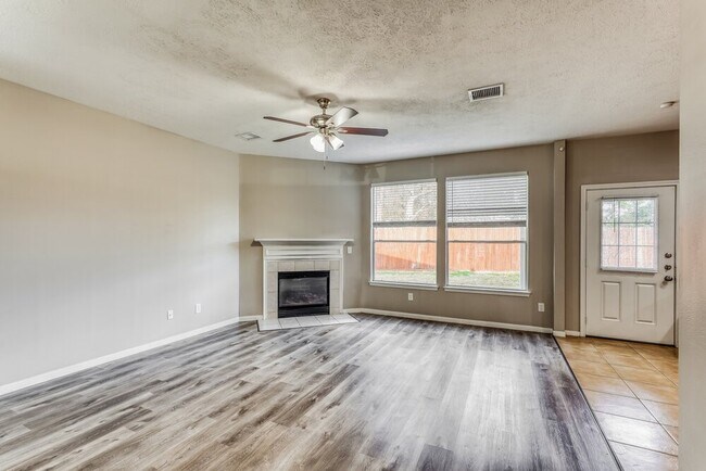 Building Photo - 21902 Willow Shadows Dr