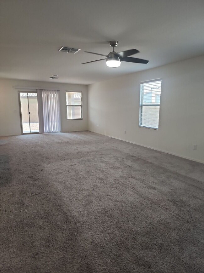 Building Photo - "Spacious 4-Bedroom Oasis in Casa Grande with 2 Full Baths – Your Perfect Home Awaits!"