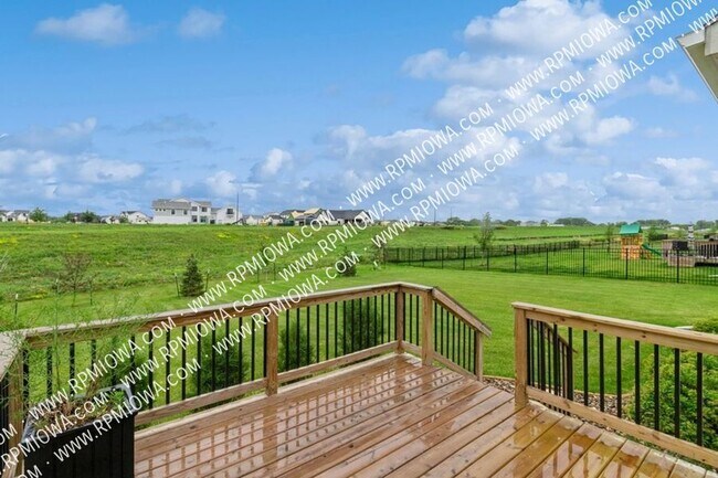 Building Photo - PRAIRIE TRAIL!! 4 Bed, 3 bath Home in Ankeny
