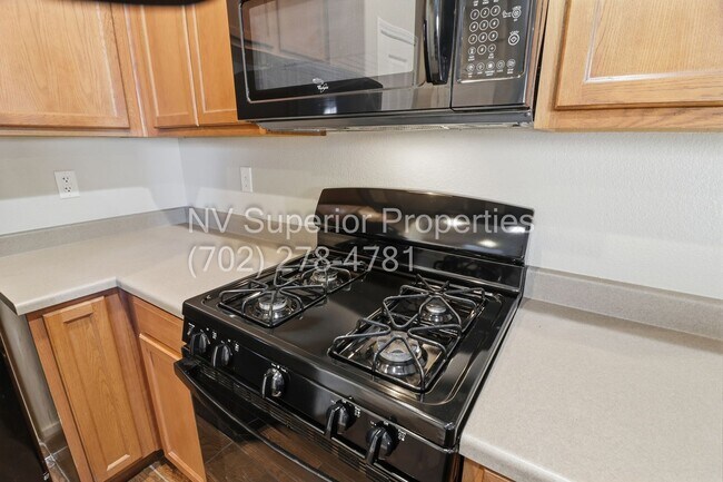 Building Photo - Henderson!!! Community: Cadence!! 4 Bedrooms!!! Bed & Full bath downstairs!! Loft/computer area u...