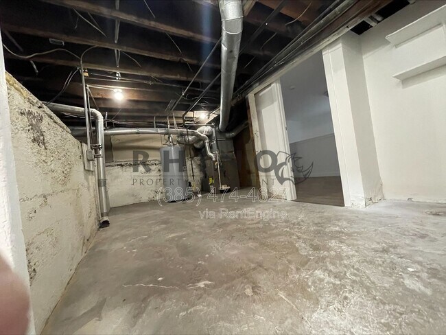 Building Photo - 1144 S 200 E