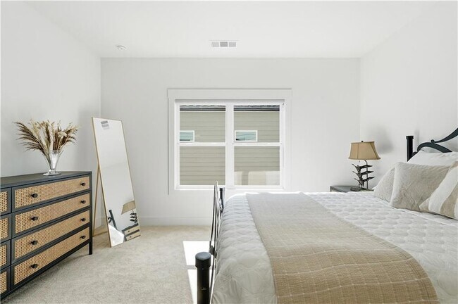 Building Photo - 158 Kingwood Dr