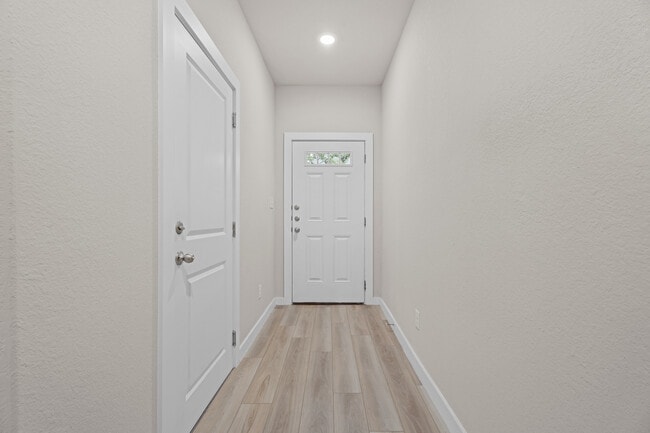 Building Photo - 21543 Sir Walter Ln