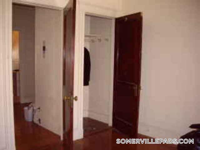 Building Photo - 163 Summer St