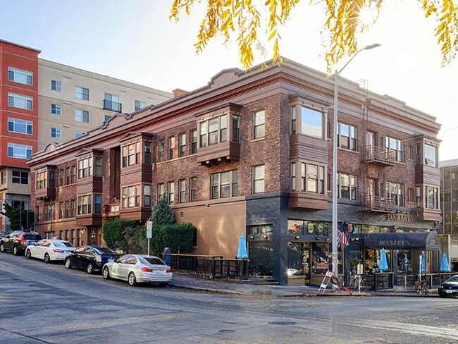 Building Photo - The Duke Apartments