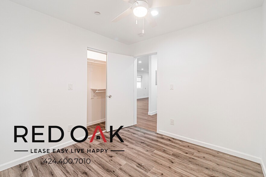 Building Photo - 651 W 92nd St