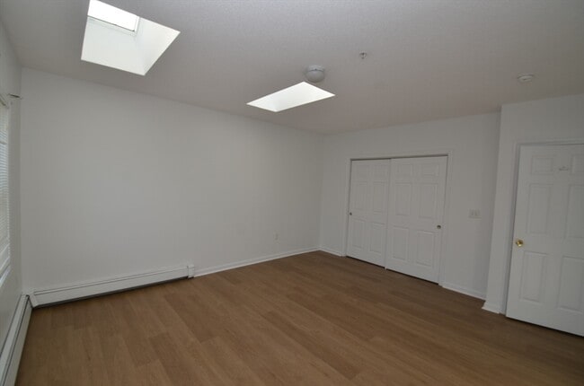 Building Photo - 99 W Wyoming Ave