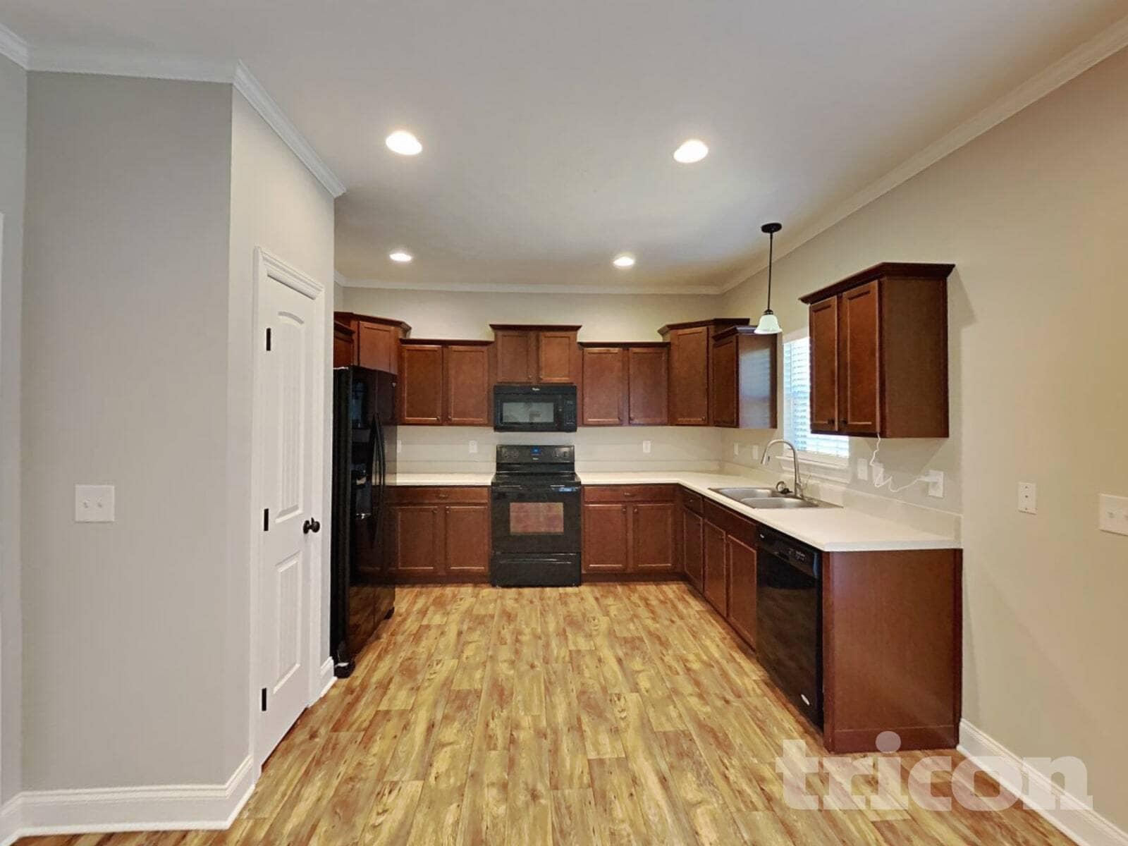 Building Photo - 523 Twyla Dr