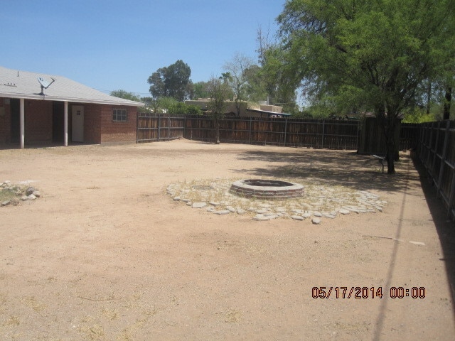 Building Photo - Close to Park Rental