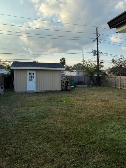 Building Photo - 3533 W Louisiana State Dr