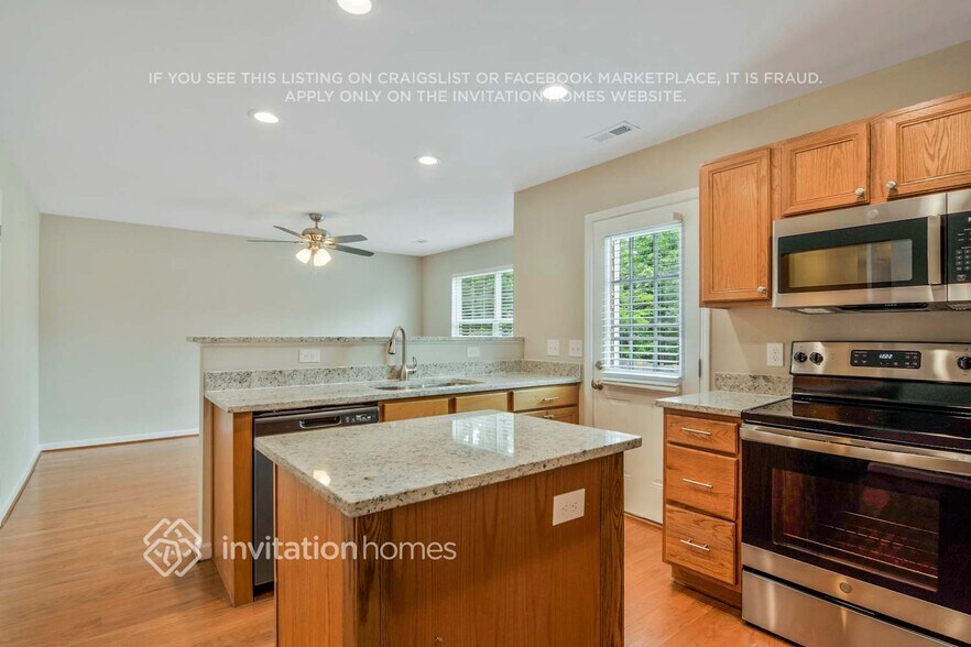 Building Photo - 107 Knightwood Dr