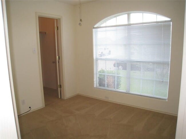 Building Photo - 236 Moonstone Dr