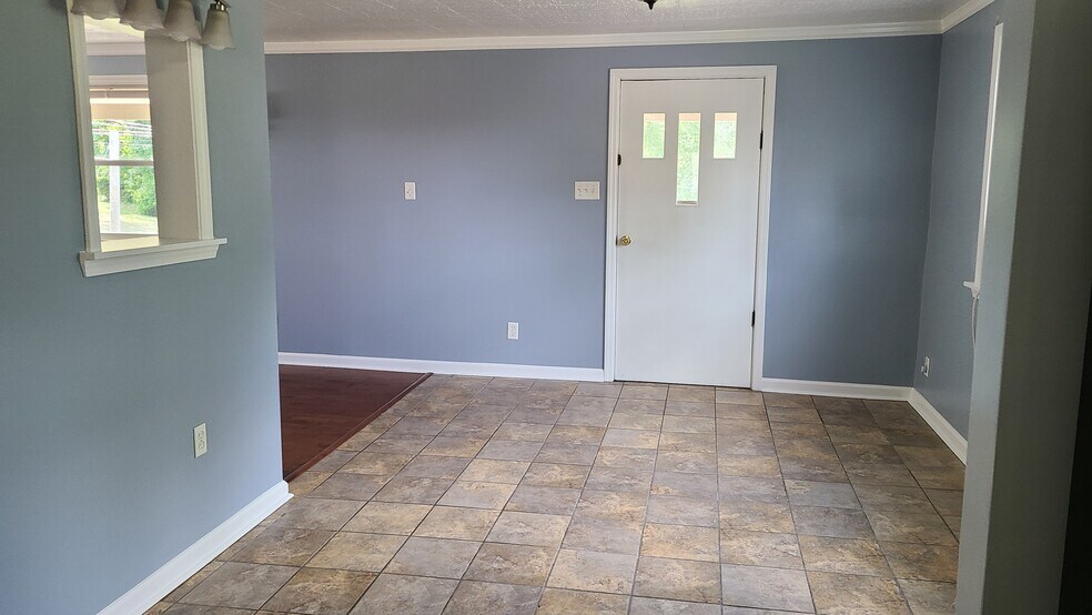 Building Photo - 310 Cecil St